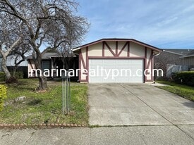 613 Kinglet St in Suisun City, CA - Building Photo