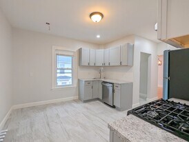 148 Willow Ave, Unit 2 in Somerville, MA - Building Photo