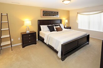 Embassy Place at White Oak Estate in Highland, IN - Building Photo - Interior Photo