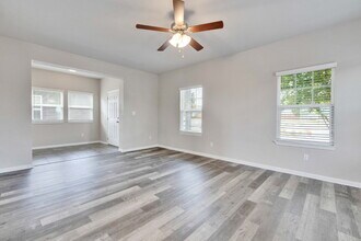 1109 Esplanade Pkwy in San Marcos, TX - Building Photo - Building Photo