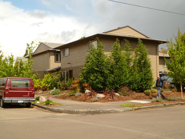 property at 1609 SE Taggart St