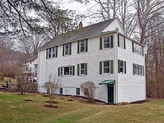 33 Brookside Ave in New Milford, CT - Building Photo - Building Photo