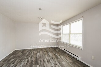 9709 Mark Trail in Fairview Heights, IL - Foto de edificio - Building Photo