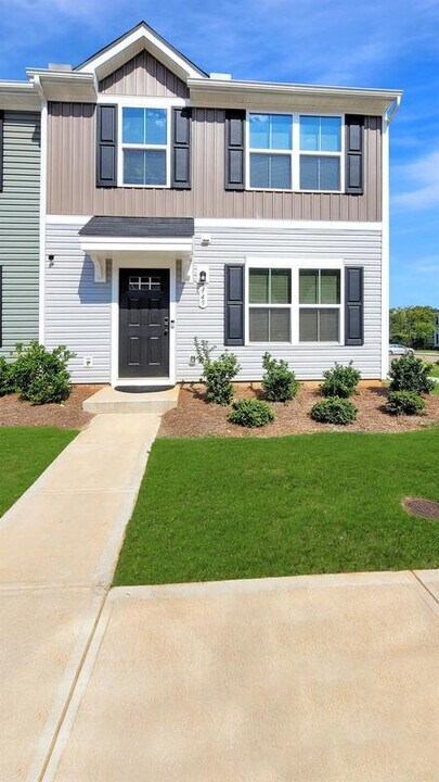 145 Fernside Ct in Greenville, SC - Building Photo