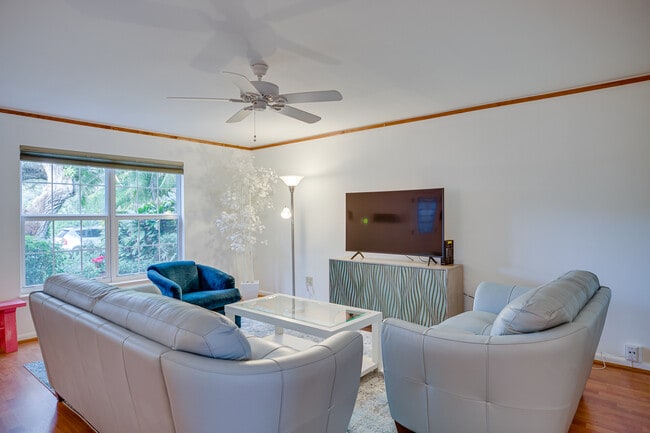 property at 2722 Cardinal Dr