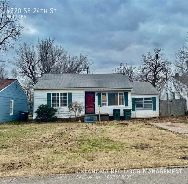 property at 4720 SE 24th St