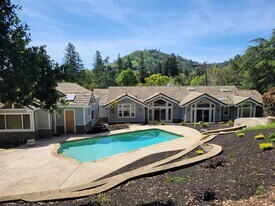 3280 Gloria Terrace in Lafayette, CA - Building Photo