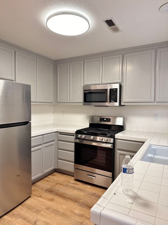 property at 520 Las Palmas Dr