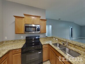 364 Winthrop Dr in Spring Hill, FL - Building Photo - Building Photo