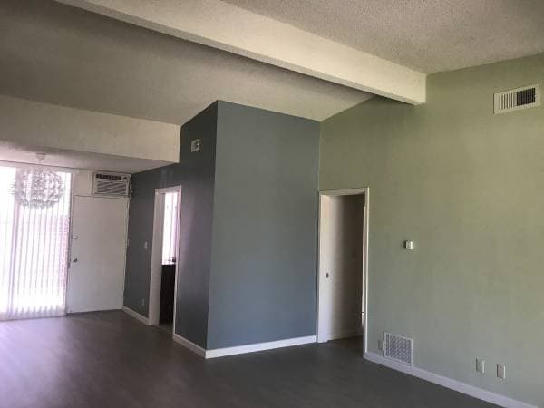 660 W Bonita Ave