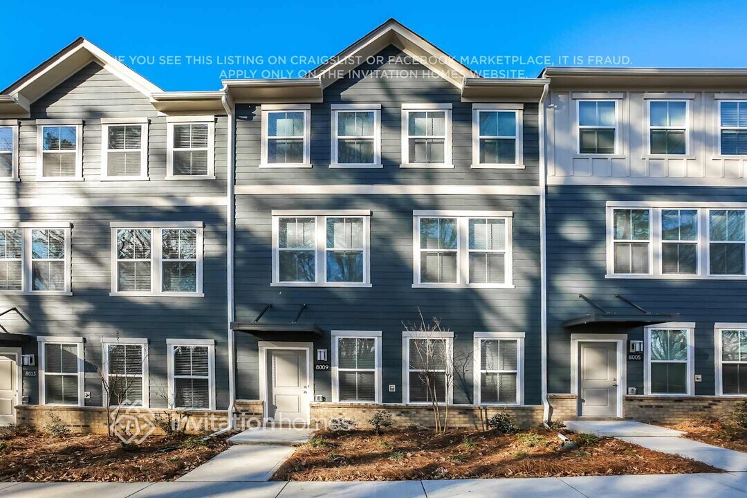 8009 Roest Ln in Charlotte, NC - Building Photo