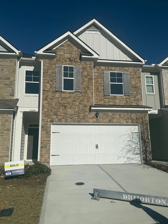 Room in Townhome on Poppy Ct in Buford, GA - Building Photo - Building Photo