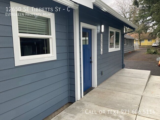 12650 SE Tibbetts St in Portland, OR - Building Photo - Building Photo