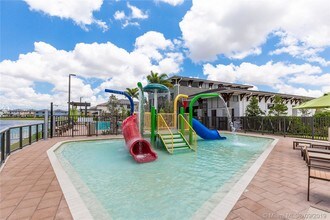 9117 NW 159th St-Unit -9117 in Miami Lakes, FL - Building Photo - Building Photo