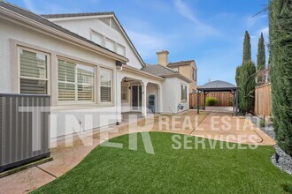 3550 Coyote Rd in West Sacramento, CA - Building Photo - Building Photo