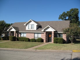 109 Obrien Ct in Weatherford, TX - Building Photo