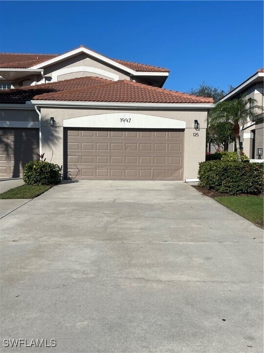 1997 Crestview Way in Naples, FL - Building Photo