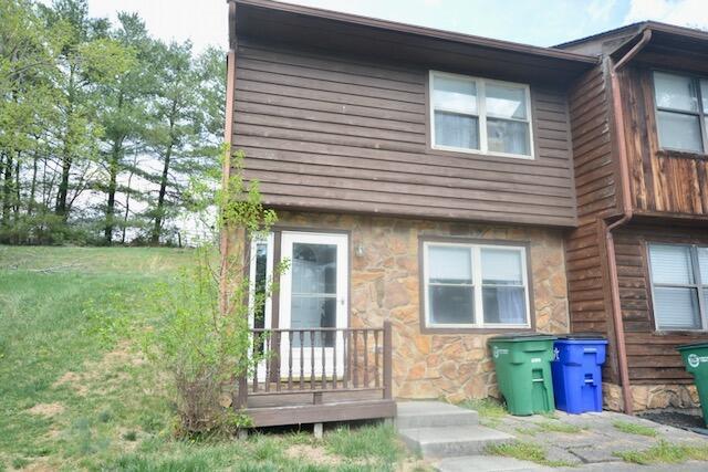 2590 Townhouse Dr SE in Christiansburg, VA - Building Photo