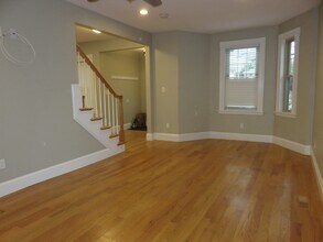 192 Willow St in Waltham, MA - Building Photo - Building Photo