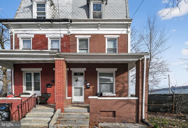 property at 652 Emerald St