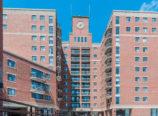 15 North Beacon St, Unit 803