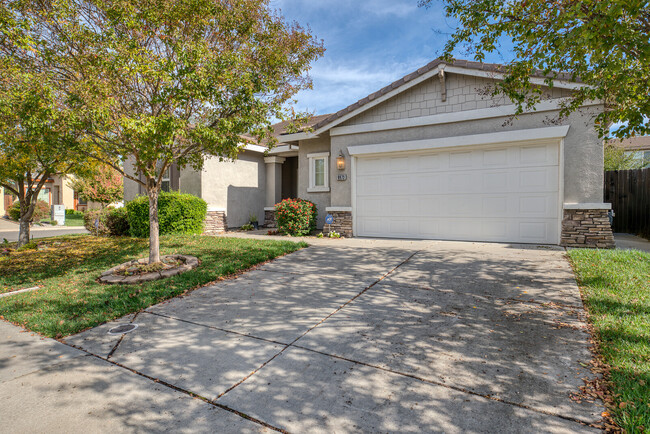 9973 Sienna Ct in Elk Grove, CA - Building Photo - Building Photo