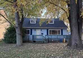 6022 Clover Ln in Toledo, OH - Building Photo