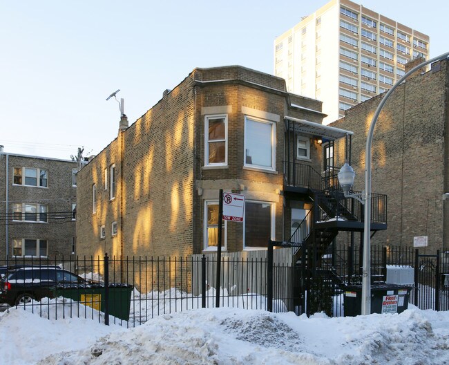 825 W Windsor Ave in Chicago, IL - Building Photo - Building Photo