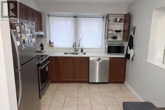 50 Strathaven Dr in Mississauga, ON - Building Photo - Building Photo