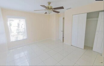 4140 Reflections Pkwy in Sarasota, FL - Building Photo - Building Photo