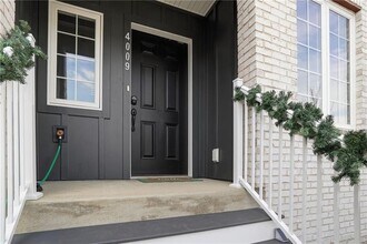 4009 Cottage Wy in Bridgeville, PA - Building Photo - Building Photo