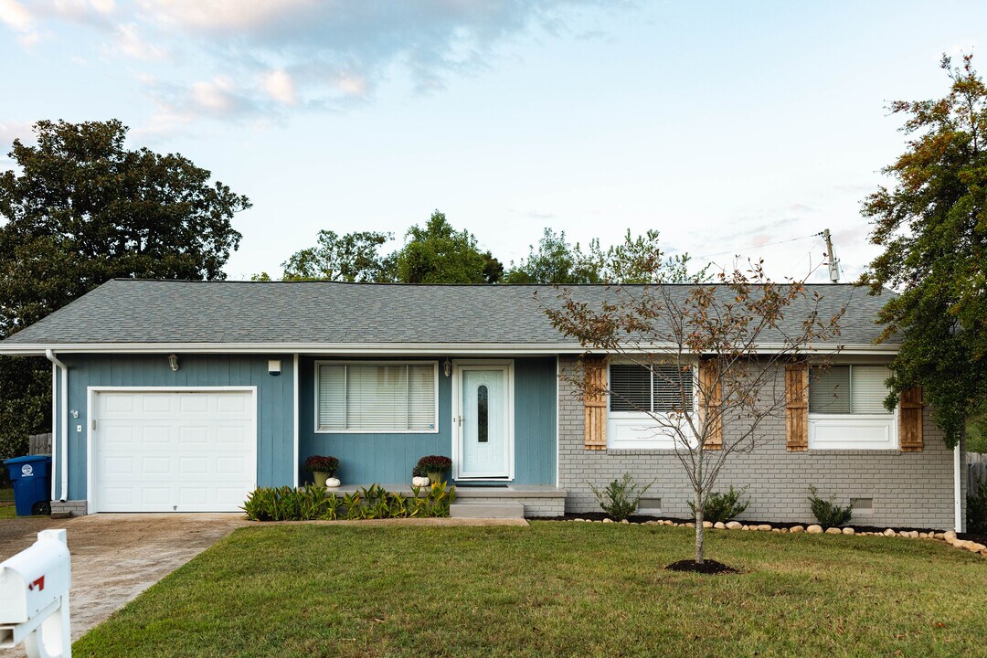 417 Forest Glen Dr in Chattanooga, TN - Building Photo