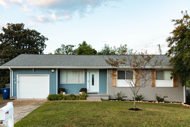 property at 417 Forest Glen Dr