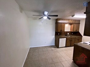 2111 NW Lindy Ave in Lawton, OK - Foto de edificio - Building Photo