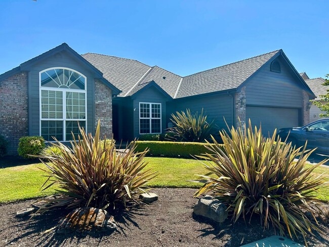 1182 Merlot Ave NE in Keizer, OR - Building Photo - Building Photo