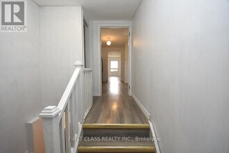 237-237 Nassau St in Oshawa, ON - Building Photo - Building Photo