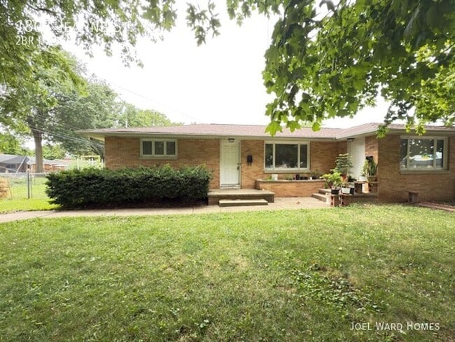 property at 1807 Jeanne St