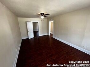 905 W Lynwood Ave in San Antonio, TX - Building Photo - Building Photo
