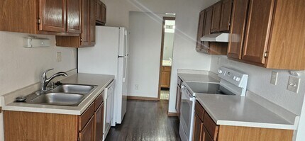 Terrace Apartments II in Milwaukee, WI - Foto de edificio - Building Photo