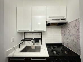 5054 N Winthrop Ave in Chicago, IL - Building Photo - Building Photo