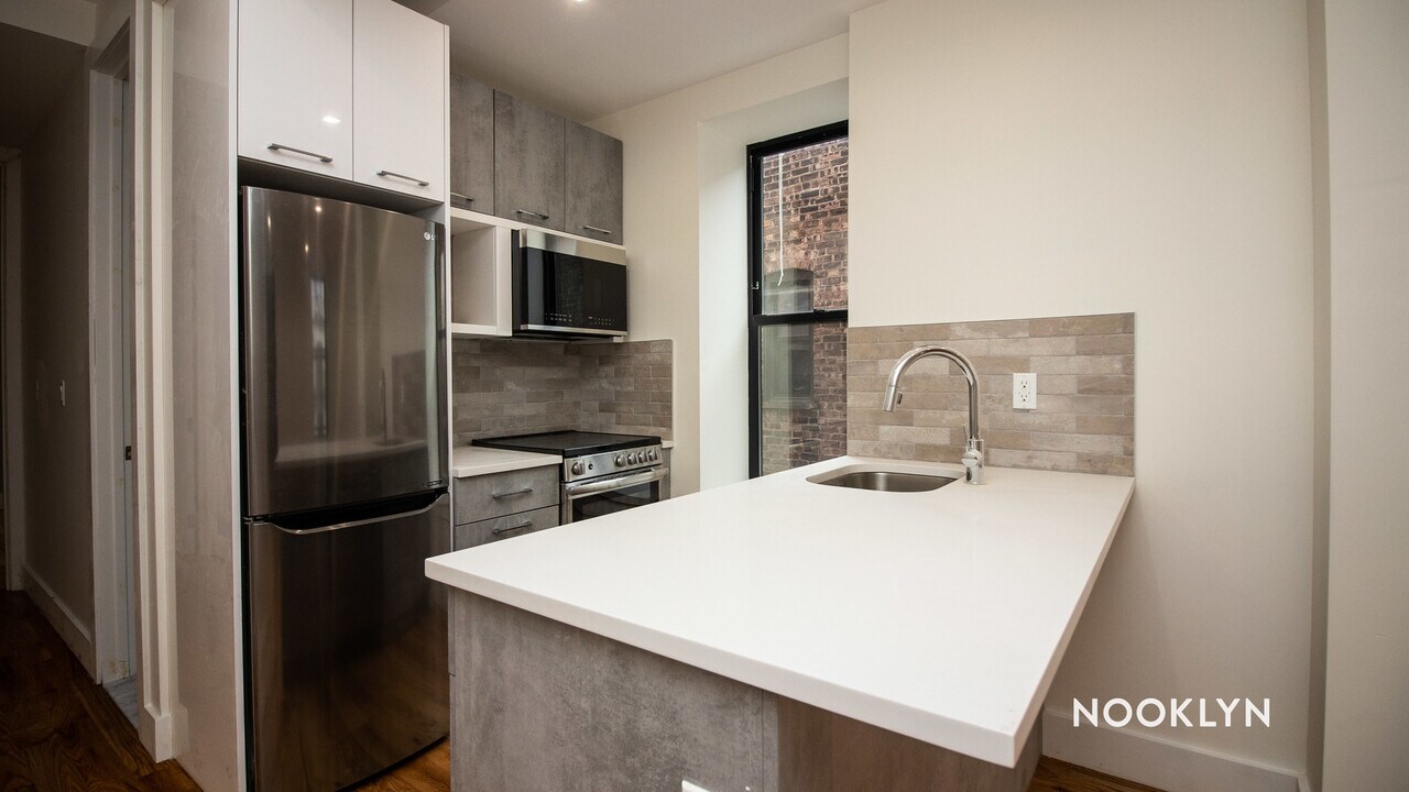 1526 Park Pl in Brooklyn, NY - Building Photo