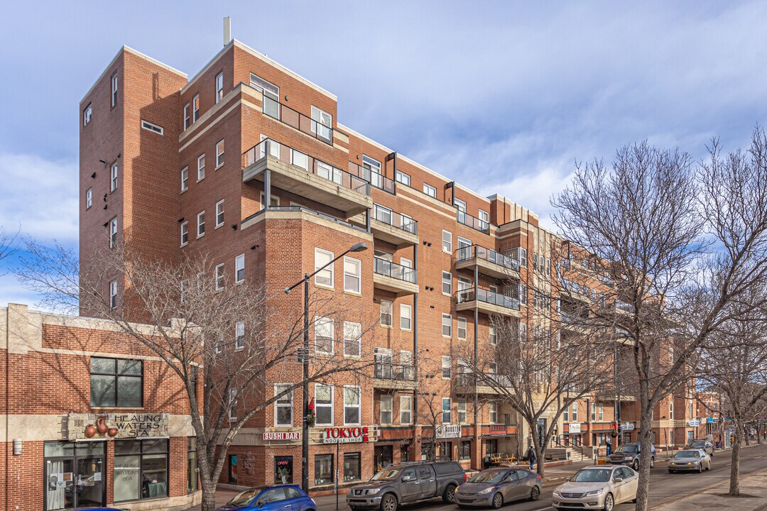10736 82nd Ave NW in Edmonton, AB - Building Photo