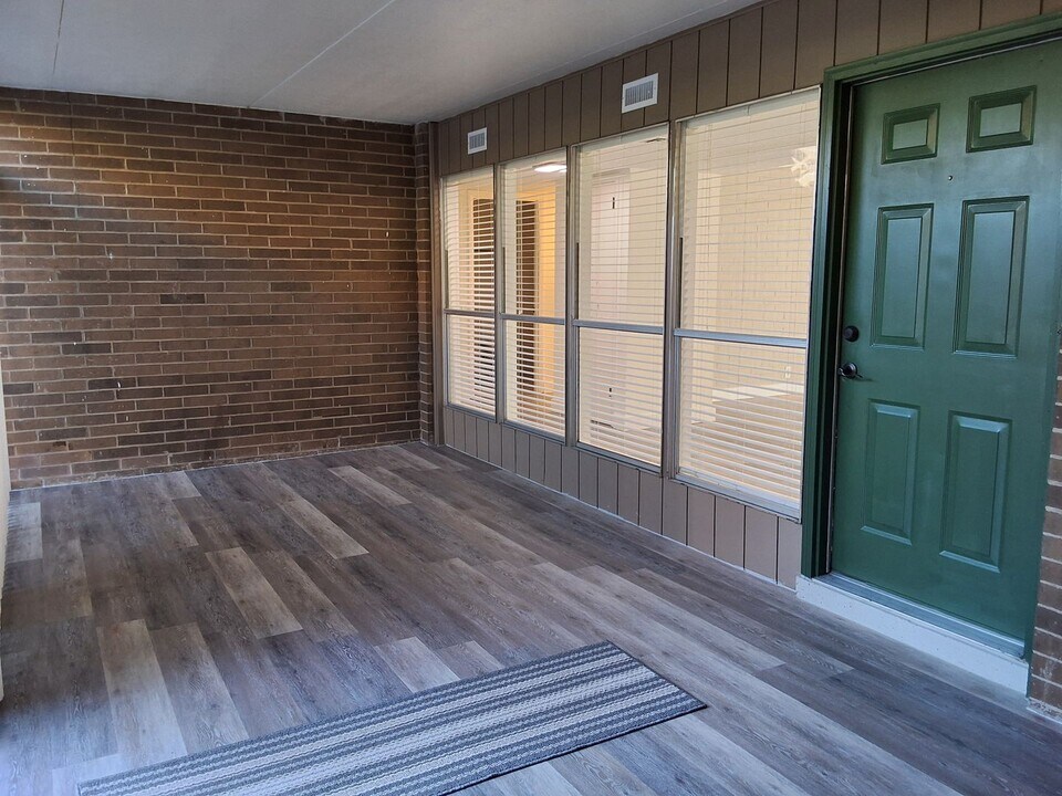 500 Berlin Dr in Knoxville, TN - Building Photo
