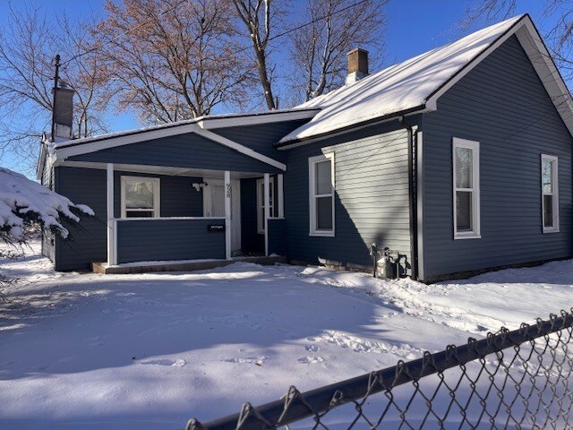 928 Garfield St in Racine, WI - Building Photo