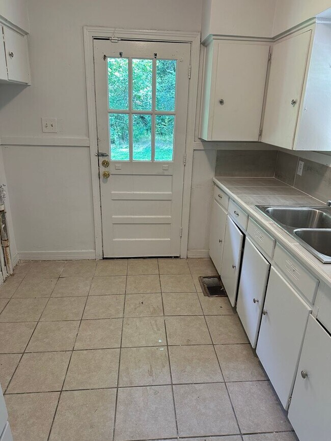 405 Meadow Moss Rd in Jackson, MS - Foto de edificio - Building Photo