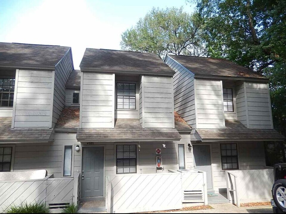 4889 Old Bainbridge Rd in Tallahassee, FL - Building Photo