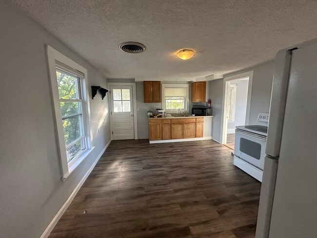 24 N Main St in Natick, MA - Building Photo - Building Photo