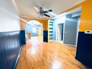 63 Van Reypen St in Jersey City, NJ - Building Photo - Building Photo