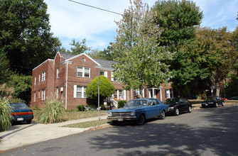 4021-4023 Beecher St NW in Washington, DC - Building Photo - Building Photo