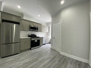 338 2nd St in Jersey City, NJ - Building Photo - Building Photo